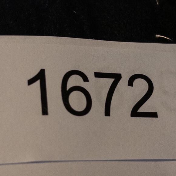 Simply Natural 100% Alpaca One Size Peru Black Shawl Wrap Poncho Buttons Scarf - Picture 9 of 9